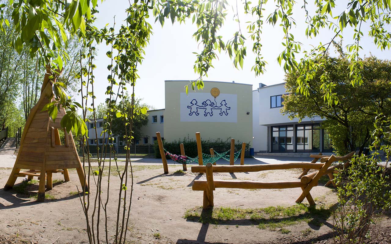 Sitzgelegenheit Schulhof Sitzgelegenheit Schulhof